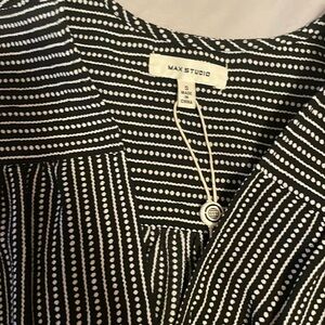 Max Studio Black/cream wrap style top, size S - NEW